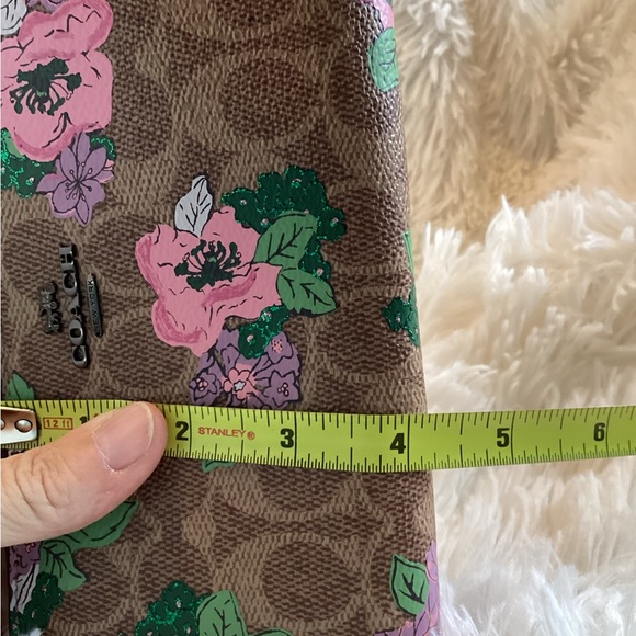 Coach tan accordion zip around floral wallet - Picture 6 of 8